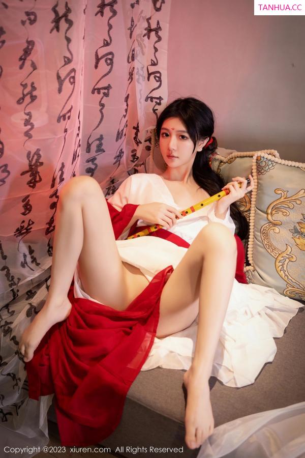  [XiuRen]高清写真图 2023.08.04 No.7192 幼幼 古装美腿第21张图片